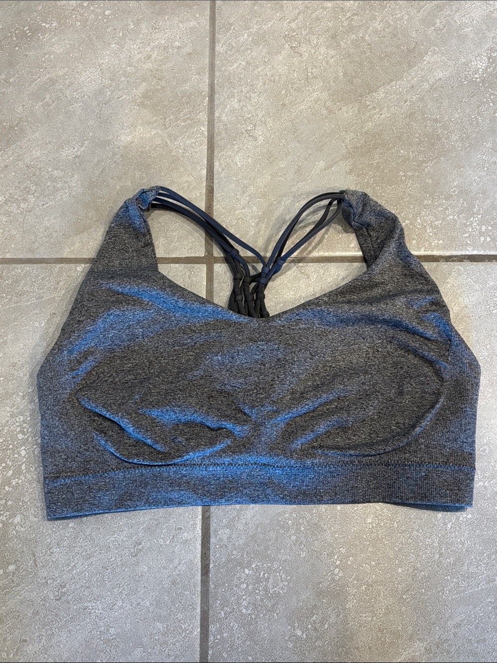 Pro-Fit Seamless V Neck Sports Bra Strappy Back L